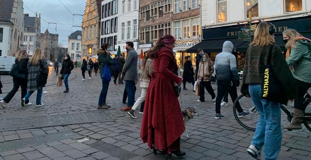 Människor i belgiska Gent. Virginia Mayo / AP