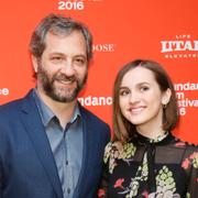 Judd Apatow tillsammans med dottern Maude Apatow. 