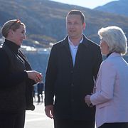 Mette Frederiksen, Grönlands premiärminister Jens-Frederik Nielsen och Ursula von der Leyen.