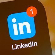 Appen Linkedin syns på en mobil.