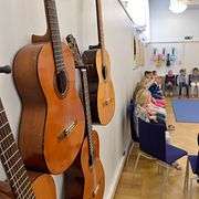 Genrebild musiklektion. 