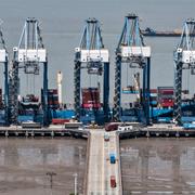 Kinesisk containerterminal.