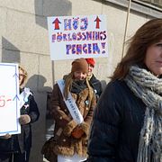 I mars förra året närvarade Filippa Reinfeldt, sjukvårdslandstingsråd (M), vid en av flera demonstrationer mot förlossningsvården.