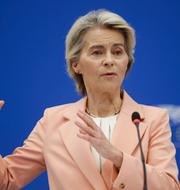 EU-kommissionens ordförande Ursula von der Leyen presenterar vilka portföljer och ansvar hennes 26 medarbetare kommer att ha under de kommande fem åren.