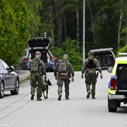 Polis på plats i Skultuna i Västerås. 