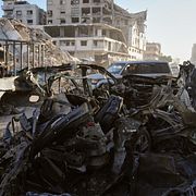 Bilden togs efter en israelisk attack mot Gaza stad på söndagen.