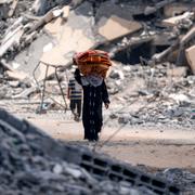 En kvinna i Khan Younis i södra Gaza. 
