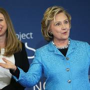 Chelsea och Hillary Clinton.