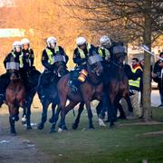 Arkivbild. Poliser under påskupploppen i Malmö