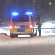 Polis på platsen.