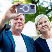 S-toppen Tobias Baudin och partiledare Magdalena Andersson. 