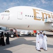 Ett av Emirates flygplan på Dubai Airshow.