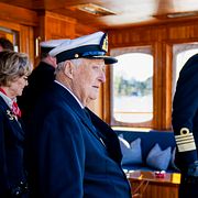 Norges kung Harald, drottning Sonja och kronprins Haakon på kungaskeppet Norge. Illustrationsbild.