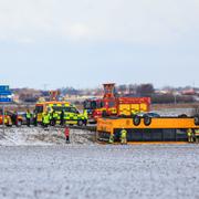 En regionbuss körde av vägen och välte utanför Höllviken under måndagen.