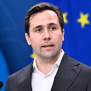 Bistånds- och utrikeshandelsminister Benjamin Dousa (M) och USA:s president Donald Trump.