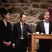 Partiet Vändpunkts toppkandidater till EU-valet Max Alexandersson, Kitty Ehn och partiledare Carl Schlyter presenterar valmanifestet i partikansliet i Gamla stan i Stockholm. 