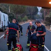 Brandmän utanför Madrid på onsdagen.