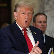 Donald Trump / Kapitolium där USA:s kongress sitter. TT