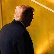Donald Trump lämnar salen efter att ha talat inför FN:s generalförsamling på tisdagen. 