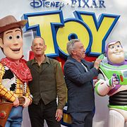 Andrew Stanton, Tom Hanks, Tim Allen och Joan Cusack vid premiären av ”Toy Story 5”.