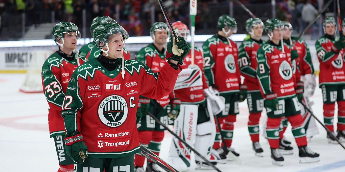 Frölundas Max Friberg firar 4-2-målet i slutsekunderna.
