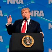 Donald Trump vid NRA:s årsmöte.