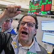 Röda siffror färgar börsen.