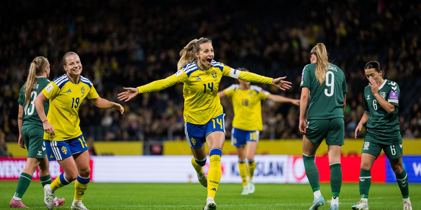 Nathalie Björn firar målet. 