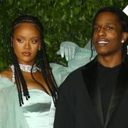 Asap Rocky tillsammans med Rihanna under British fashion Award i London 2 december.