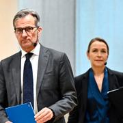 Riksbankschefen Erik Thedéen och Åsa Olli Segendorf, chef för avdelningen penningpolitik.