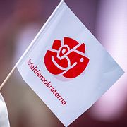 Socialdemokratiska vimplar.