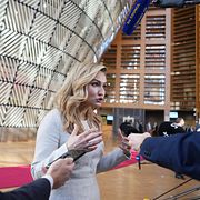 Ebba Busch i Europeiska rådets byggnad i Bryssel på måndagen.