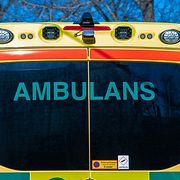 Flera ambulanser larmades till platsen.