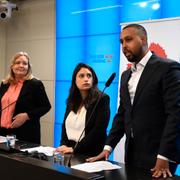 Vänsterpartiets ledare Nooshi Dadgostar (V) håller pressträff med Ida Gabrielsson (V) och Ilyas Hassan (V) om våldsvågen.