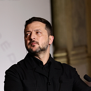 Ukrainas president Volodymyr Zelenskyj och hans tidigare pressekreterare Iuliia Mendel.
