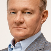 Roman Starovojt.