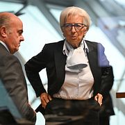 Christine Lagarde till höger, ECB-chef.