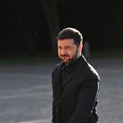 Ukrainas president Volodymyr Zelenskyj anländer till Nato-mötets officiella middag på slottet Huis ten Bosch i Haag i juni. 