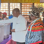 Faustin-Archange Touadera röstar.