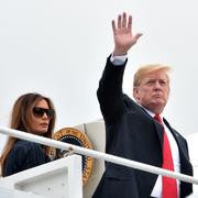 Trump med hustrun Melania på Air force one i dag.