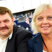 SD-ledamöterna Peter Lundgren och Kristina Winberg