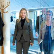 Kristdemokraternas partiledare Ebba Busch Thor och och arbetsmarknadspolitiska talesperson Désirée Pethrus i samband med att de presenterade ett nytt jobbförslag i februari