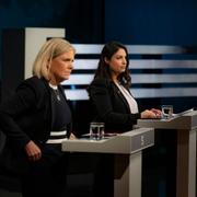Magdalena Andersson (S), Nooshi Dadgostar (V) och Anna-Karin Hatt (C).