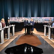 Partiledarna i studion inför söndagskvällens partiledardebatt i SVT:s Agenda.