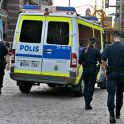 Polisen på plats i Kungsträdgården.