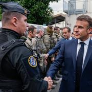 Frankrikes president Emmanuel Macron på plats i Nya Kaledonien förra veckan.