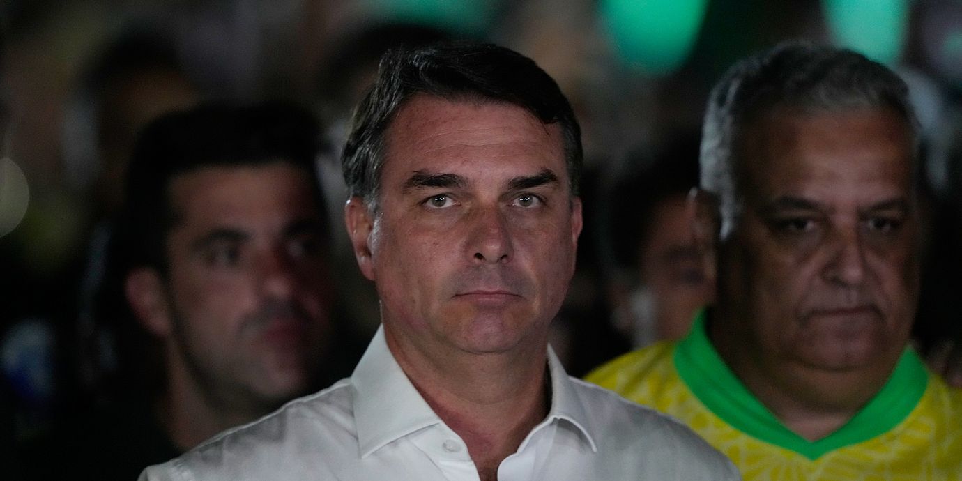 Flávio Bolsonaro på valkvällen.