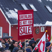 Jan Hallenberg och protester mot USA på Grönland.