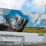 Muralmålning vid entrén till Tjernobyl.