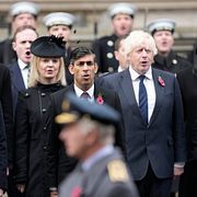 Rishi Sunak, Keir Starmer, Liz Truss, Boris Johnson och Theresa May i november 2023. Arkivbild.